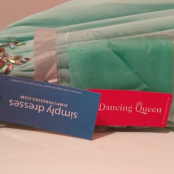 NWT Dancing Queen formal semi medium jeweled with shawl light green - Picture 2 of 6